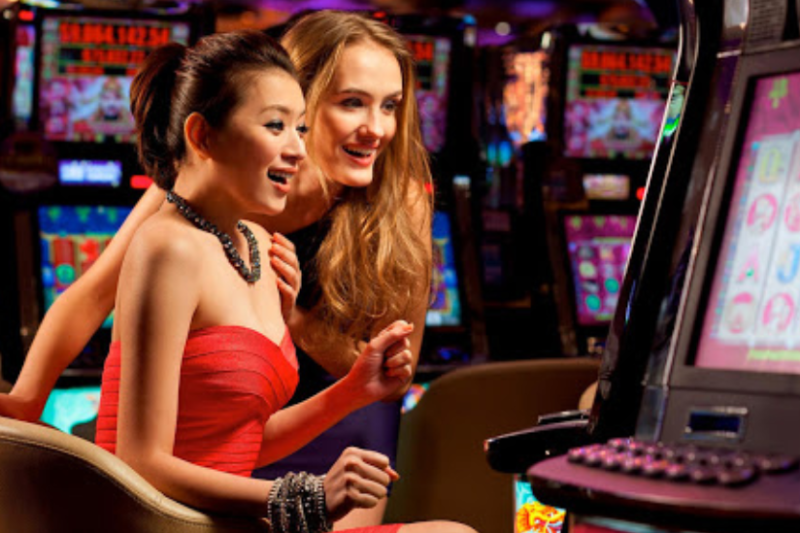 Mengenal Mesin Slot Online🎰: Dari Sejarah hingga Cara Bermain