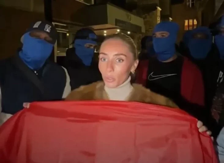 Bonnie Blue Lecehkan Bendera Indonesia, KBRI London Ngadu ke Otoritas Inggris